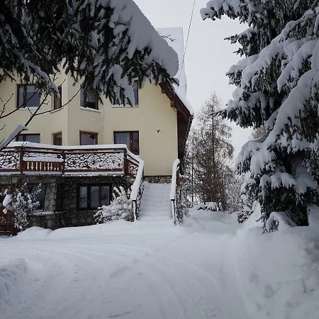 Antonowka Farm stay