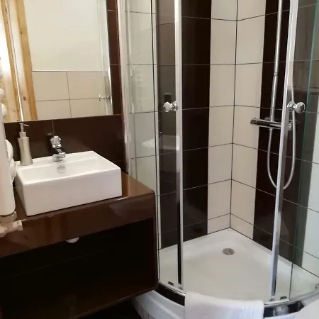 Antonówka Gospodarstwo agroturystyczne *